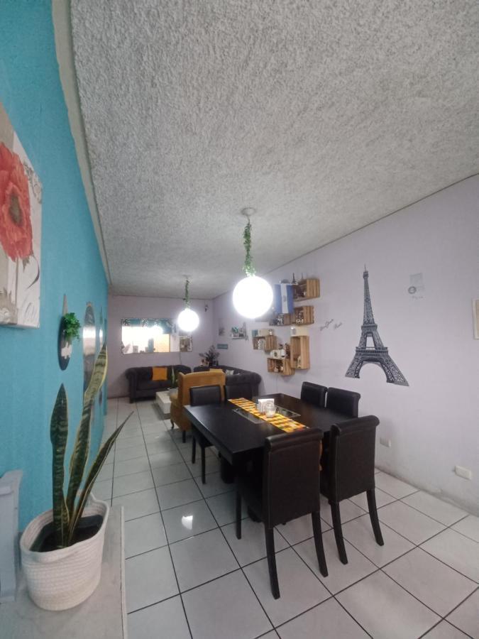 Hostal De Lucca Guatemala City Exteriör bild