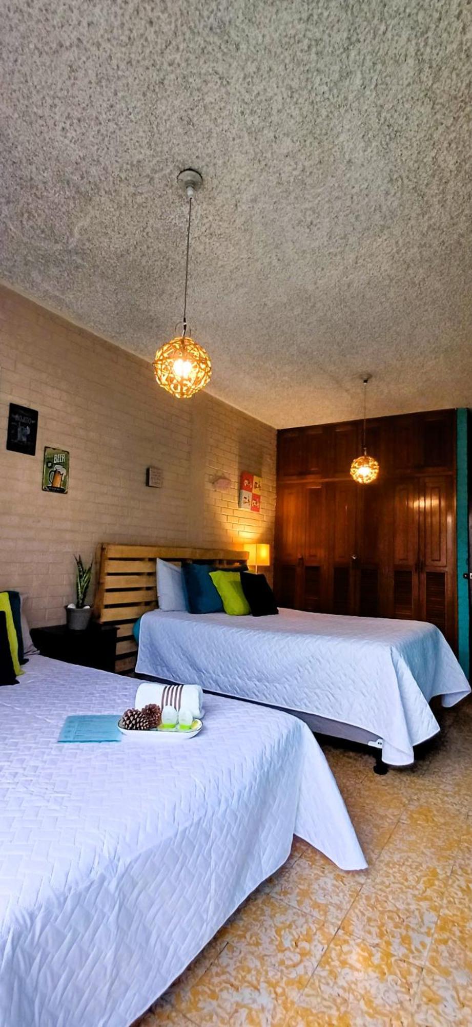 Hostal De Lucca Guatemala City Exteriör bild