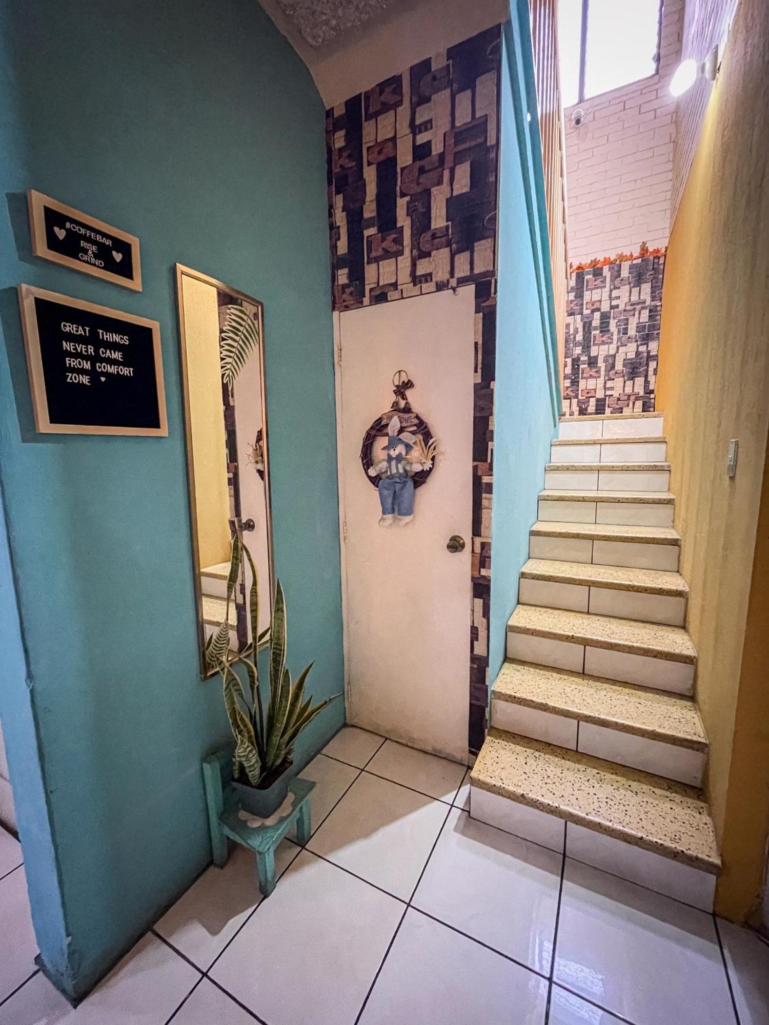 Hostal De Lucca Guatemala City Exteriör bild