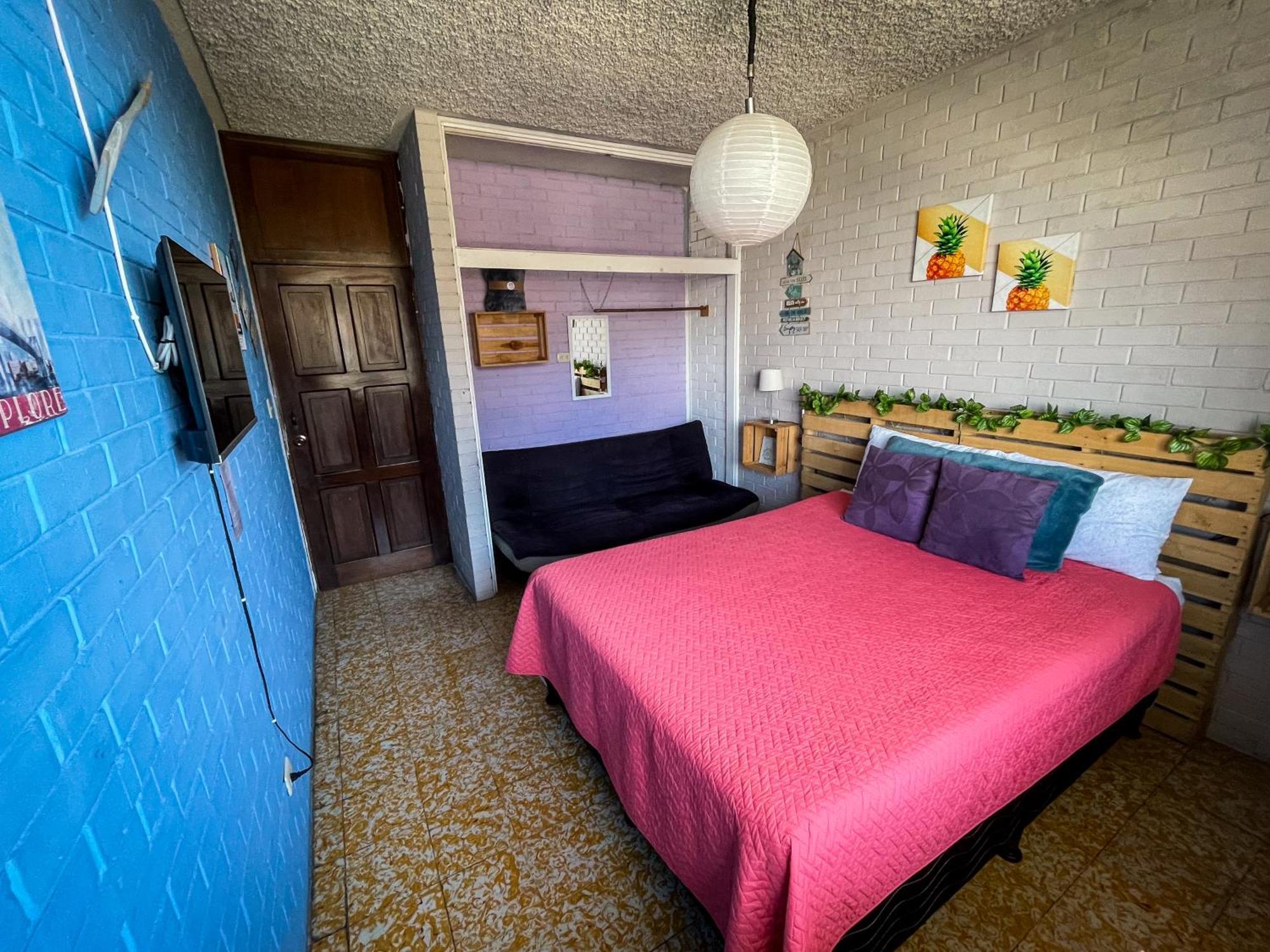Hostal De Lucca Guatemala City Exteriör bild